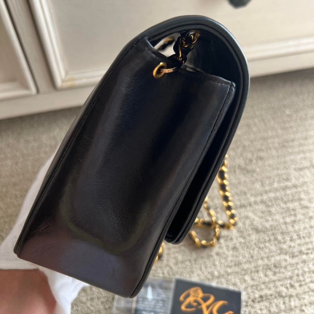Chanel Black and Gold Crossbody Bag with Quilted Leather - Picture 4 of 17